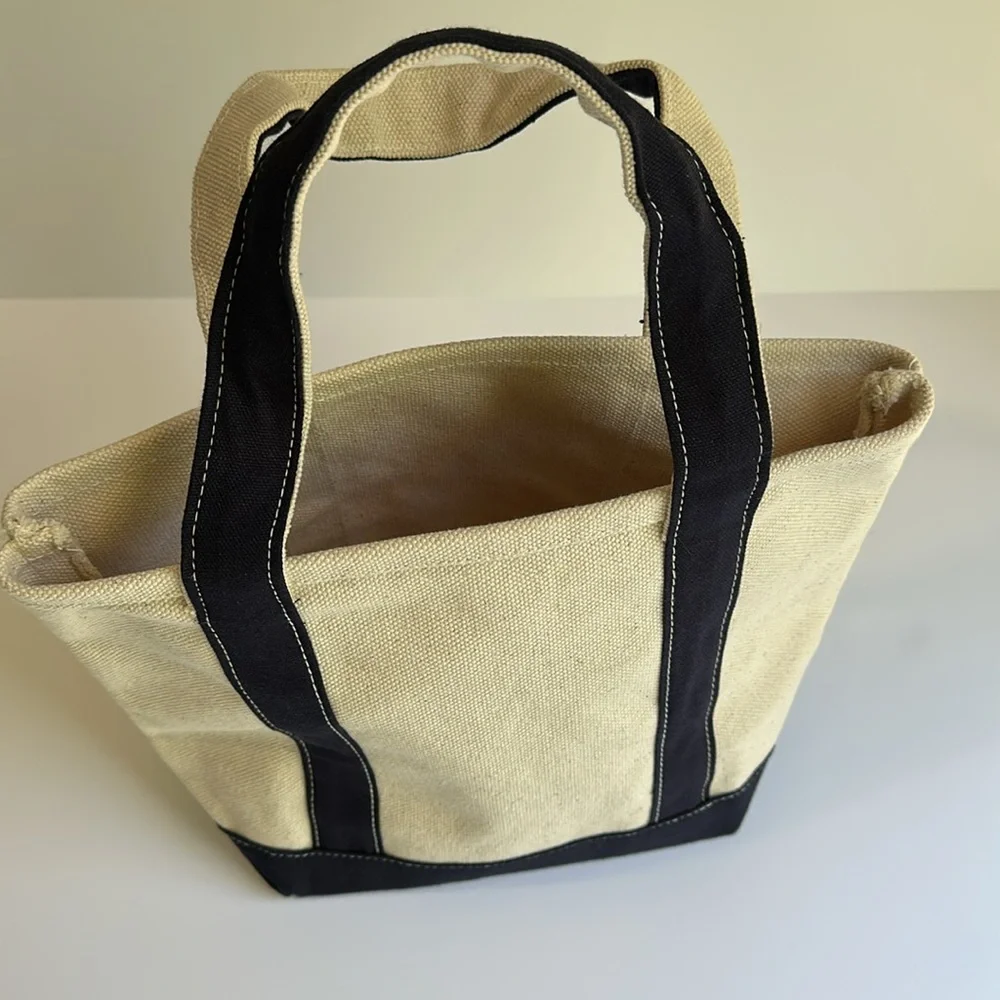 Stylish Black and Cream Tote Bag EUC